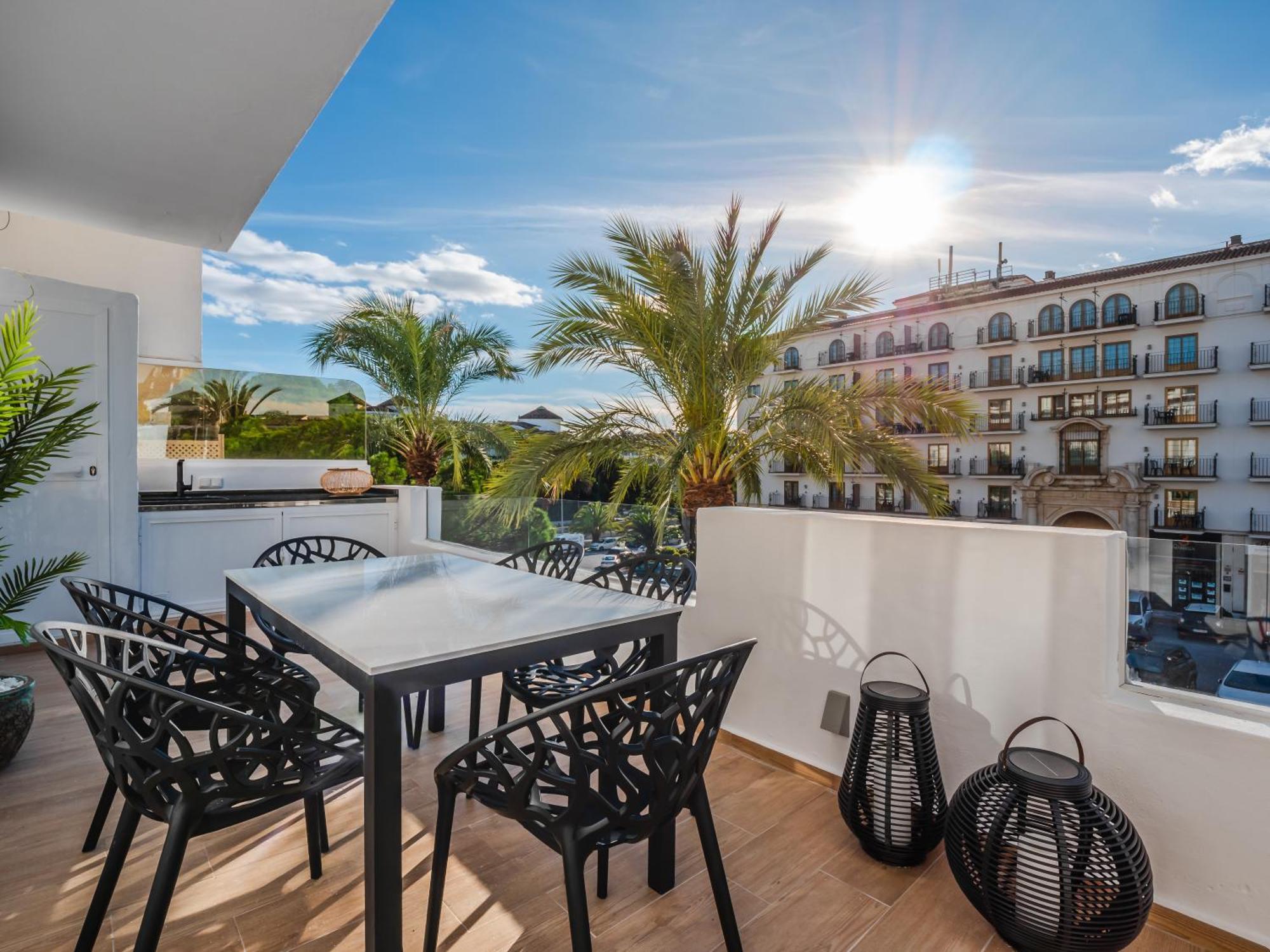 3 Bdrm Stylish Apt W Pool In Puerto Banus Marbella Kültér fotó